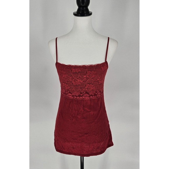 Maurices Tops - Maurices Womens Burgundy Red Lace Trim Crinkle Camisole Top Size M K0615
